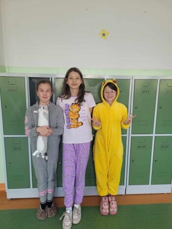 49b36004-1451-4455-a6f7-ae427cc46d4b