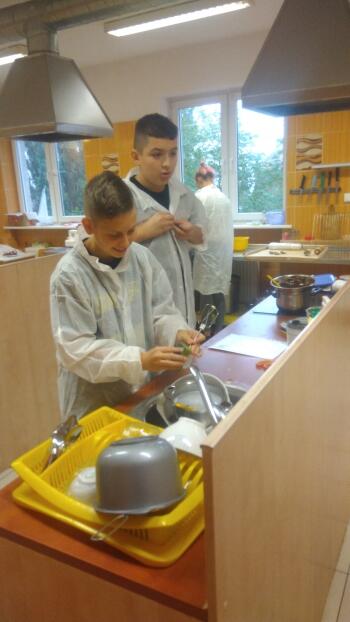 74333547_399321194307328_8316614942140661760_n