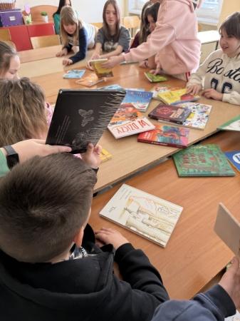 Warsztaty czytelnicze w klasie 5b
