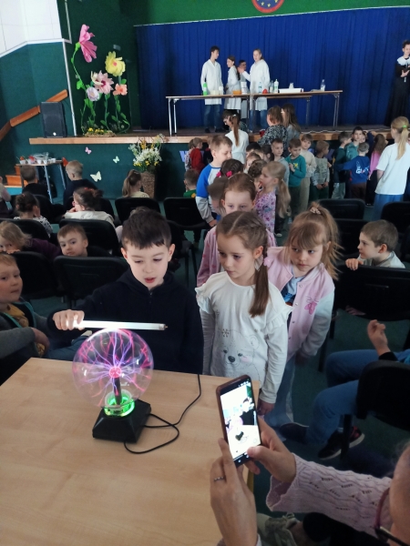 Wielka Nauka dla Małych Naukowców – Dzień Fizyka dla Przedszkolaków!